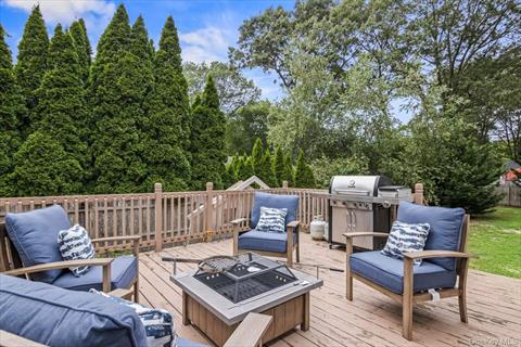 Deck