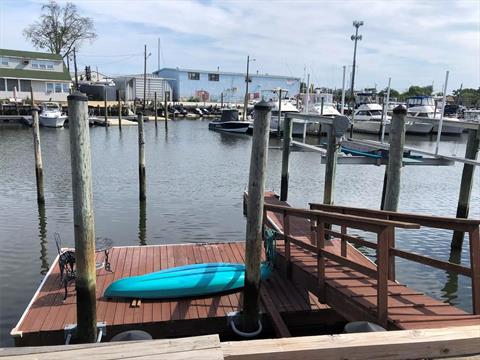 Dock