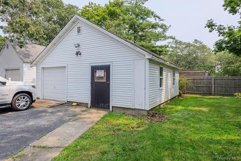 Garage