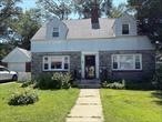 Great property located in the heart of this beautiful Community. Close to Shopping, Schools, Supermarket, Public Transportation, Parkways and Highways. A must see.