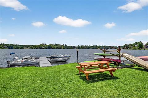 Dock
