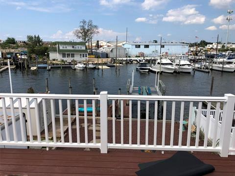 Dock