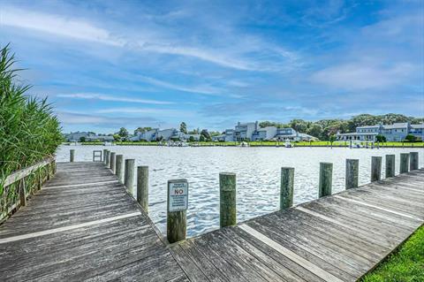 Dock