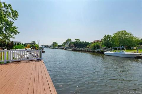 Dock