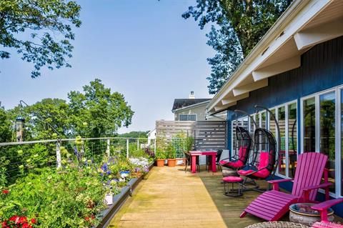 Deck