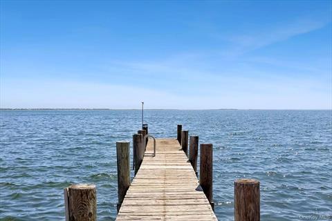 Dock
