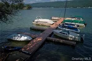 Dock