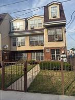 Bright and move-in ready with 2 spacious bedrooms, 1 bath, and an open living area. Conveniently located near shops, dining, and transportation, perfect for comfortable city living!