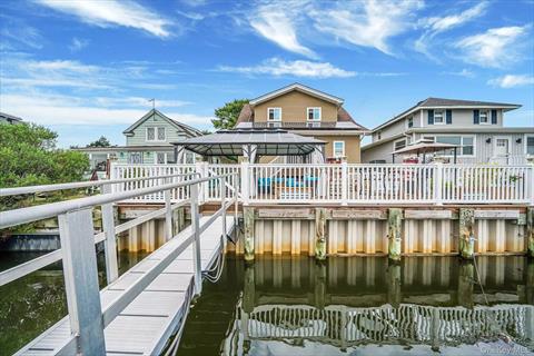 Dock