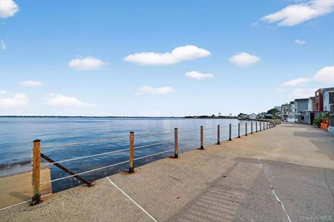Dock