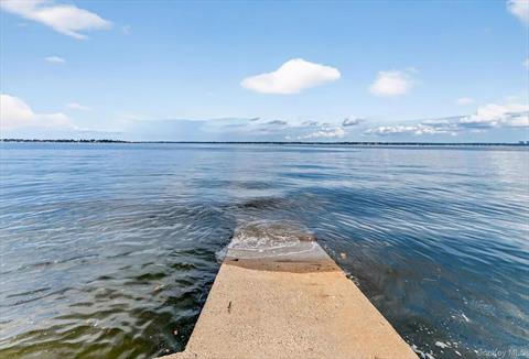 Dock