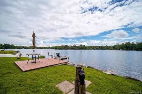 Dock