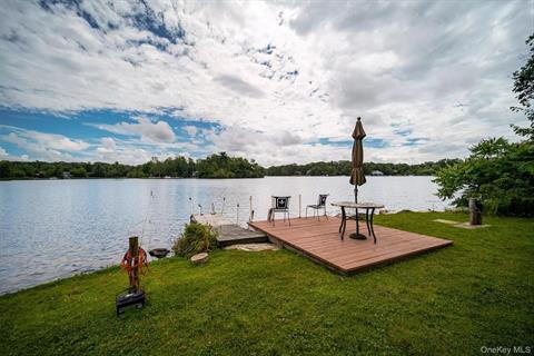 Dock