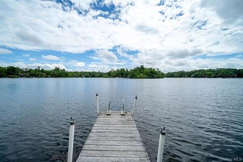 Dock