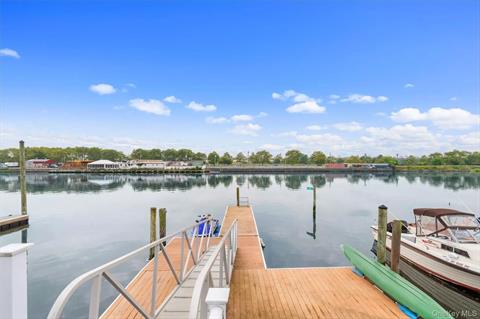 Dock