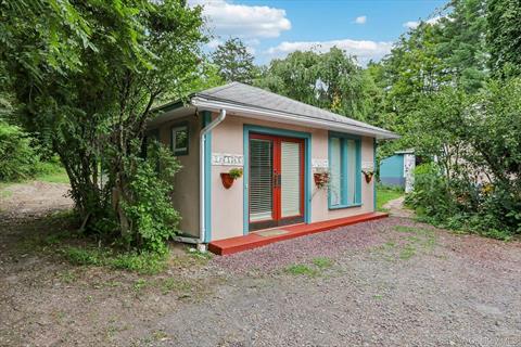 Guest Quarters