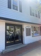 CHECK OUT YOUR NEW OFFICE PAD. CUTE AND EXPANSIVE SPACE THAT CAN BE UTILIZED AS ONE OR SPLIT WITH A SEMI-WALL IN BETWEEN. HOWEVER YOU DESIRE THIS IS YOUR NEW LAB FOR YOUR PRIVATE PRACTICE. FULL SERVICE BUILDING LOCATED RIGHT IN THE HEART MAIN STREET OF NEW CITY. CLOSE TO ALL .