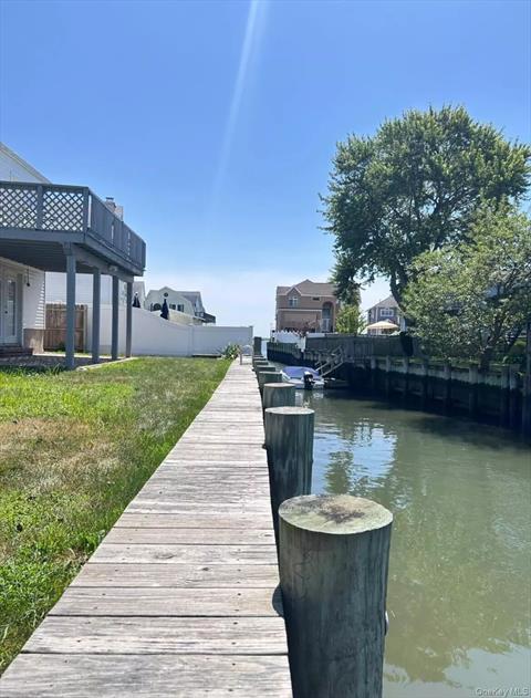 Dock