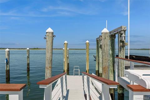 Dock