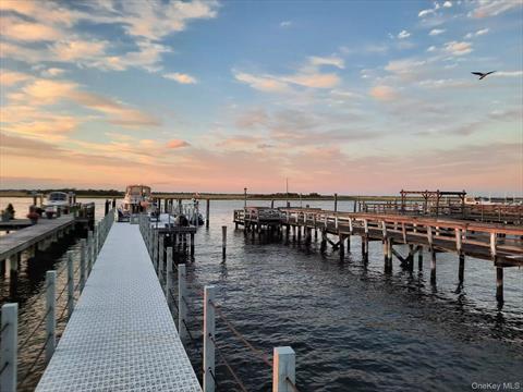 Dock
