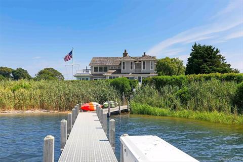 Dock