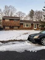 Split Ranch. 4 bedroom 2 full bathrooms