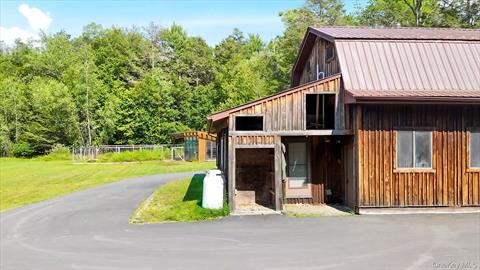 Barn