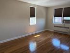 Great complex! Large studio apartment! Must see!