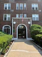 Renovated 1 Bedroom Condo in Tudor GardensBright corner unit with high ceilings and hardwood floors. Sunlit living room, updated kitchen with stainless steel all new appliances, quartz counters, and dining alcove. Spacious bedroom, subway-tiled bath, new lightings with fans, and plenty of closets. Elevator building with laundry, storage, off-street parking, and quick access to town & LIRR for an easy NYC commute.
