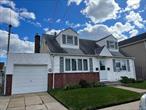 Island Park Great Upper 3 room apartment with cute kitchen on beautiful block hard wood floors as shown Full bath with tub 1 bedroom Convenient location , public transportation ample street parking Just Adorable