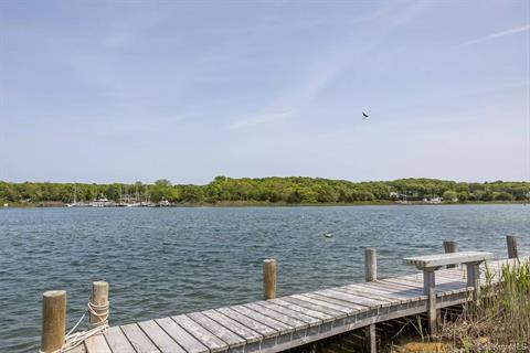 Dock