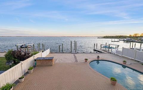 Dock