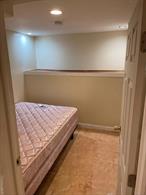 Private room with private entrance. Shared kitchen and bath. Central location, close to all, wifi, parking and all utilities included.