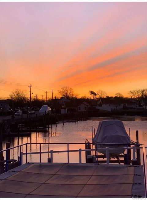 Dock