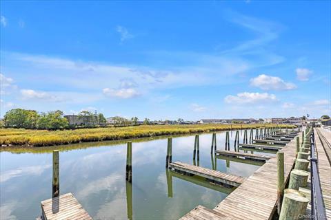 Dock