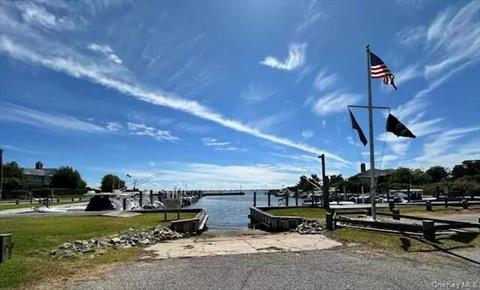 Dock