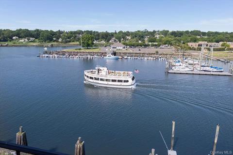Dock