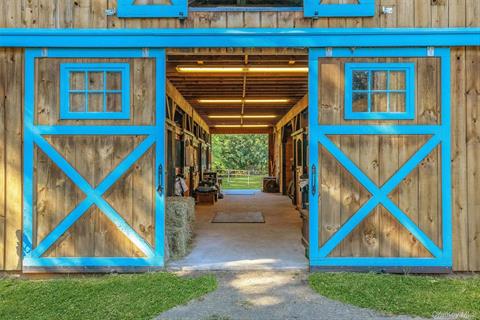 Stable