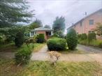 Detached one family house with big lot in the best location of little neck. Lot size 50*100 with R2A zoning. Close to Park, school and Major highways. Good oppotunity for investor or homeowner to rebuilt their dream house. Don&rsquo;t miss it!