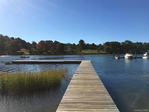 Dock