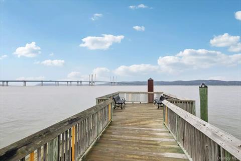 Pier