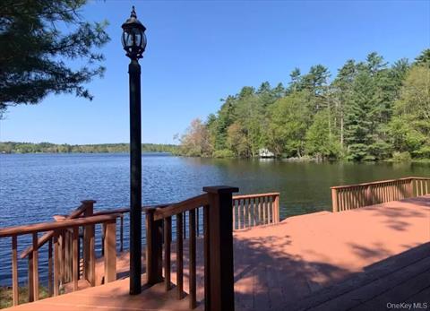 Dock
