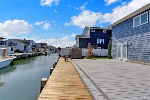 Dock