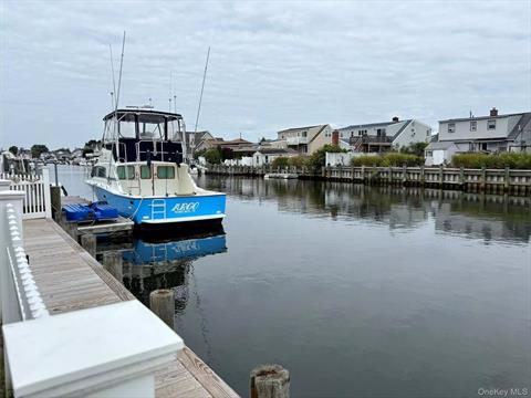 Dock