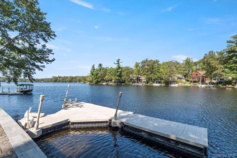 Dock