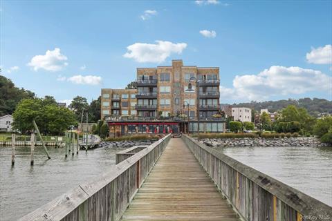 Dock