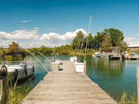 Dock