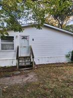 Centrally located, manufactured home in a comunity park. All ages allowed. 3Br 2 baths. 1344 sq ft total. Needs tlc.
