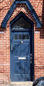 Apartment located in the heart of Manhasset&rsquo;s Plandome Road. Second floor, one bedroom apt, eat in kitchen with quartz countertops, living room, ample closet space, full bath and washer/dryer. Hardwood floors. High ceilings with beautiful architectural features. Includes one off street parking space. Tenant pays all utilities except water. Close to LIRR, shops and Northwell North Shore Hospital. Town of North Hempstead Rental Permit indicates allowable 2 adults in unit.