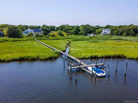 Dock